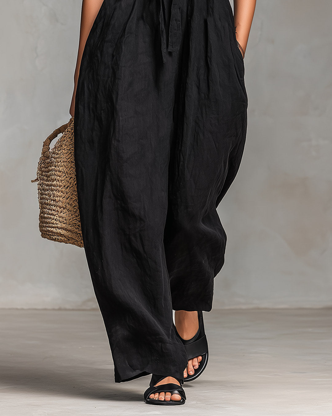 MONO NADIA BANDEAU NEGRO DE PIERNA ANCHA