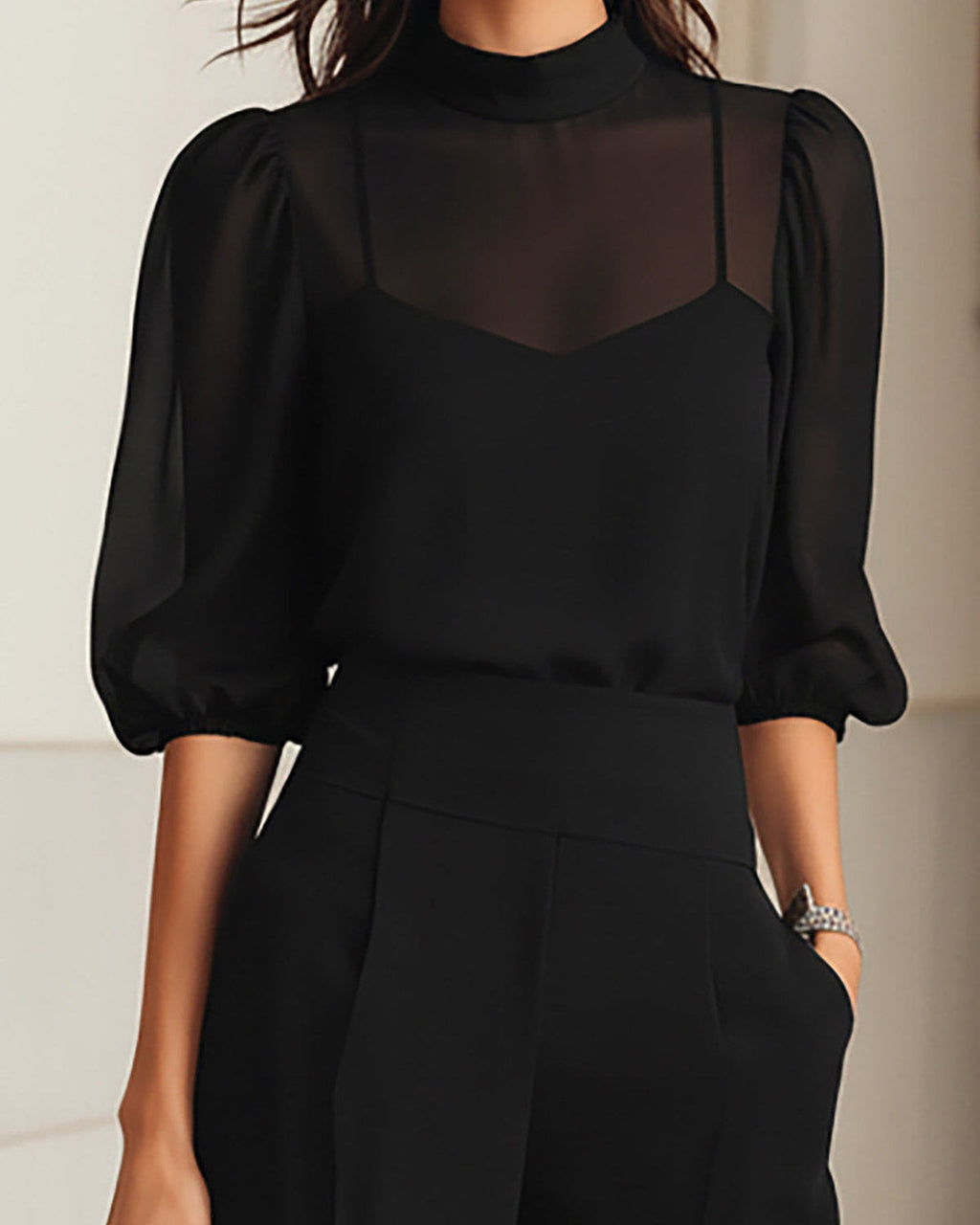 CONJUNTO ESTELA NEGRO CON BLUSA TRANSPARENTE Y PANTALÓN ANCHO